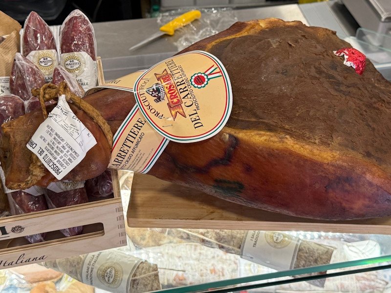 Prosciutti scelti: crudo e cotto